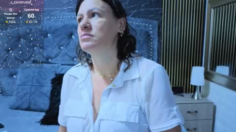 Snapshot of charlotte__g chatting on 11.28.25 charlotte online show from 11.28.25