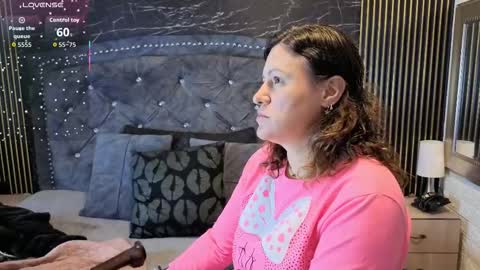 Snapshot of charlotte__g chatting on 01.08.26 charlotte online show from 01.08.26