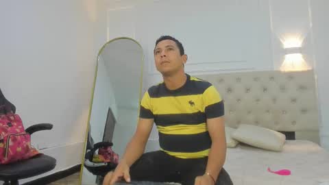 Snapshot of charlotte_dante212 chatting on 02.09.26 charlottte y dante online show from 02.09.26