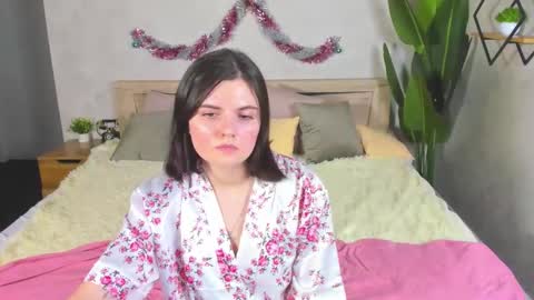 Snapshot of charlotte_mitchell chatting on 01.11.25 charlotte_mitchell online show from 01.11.25