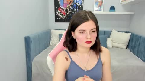 Snapshot of charlotte_mitchell chatting on 02.10.25 charlotte_mitchell online show from 02.10.25