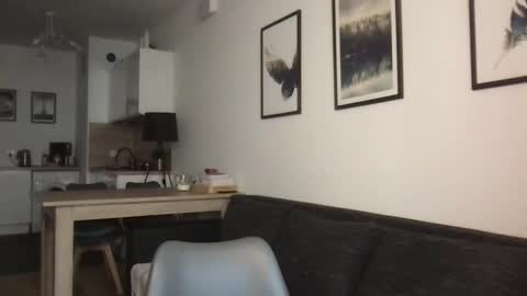 Charlotte Roche online show from 10.22.25