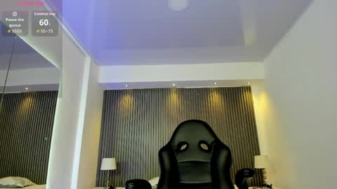 Snapshot of charlotte_whitee1 chatting on 05.11.26 Charlotte Everyday From 0700 to 1300 Col Time online show from 05.11.26