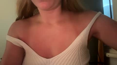 Snapshot of charlottebabess chatting on 02.19.26 charlottebabess online show from 02.19.26