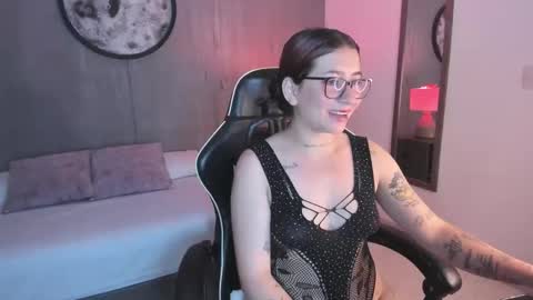 Snapshot of charlottee27_ chatting on 02.08.26 Charlottee online show from 02.08.26