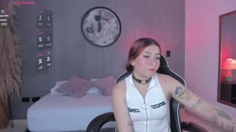 Snapshot of charlottee27_ chatting on 02.14.26 Charlottee online show from 02.14.26