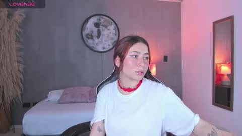 Snapshot of charlottee27_ chatting on 02.15.26 Charlottee online show from 02.15.26