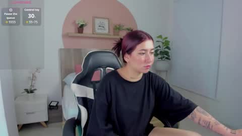 Snapshot of charlottee27_ chatting on 02.27.26 Charlottee online show from 02.27.26