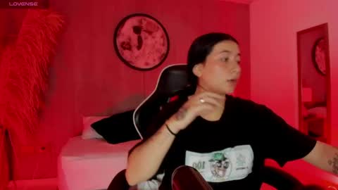 Snapshot of charlottee27_ chatting on 05.26.26 Charlottee online show from 05.26.26