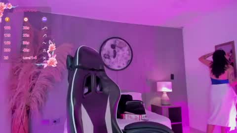 Charlottee online show from 07.15.26