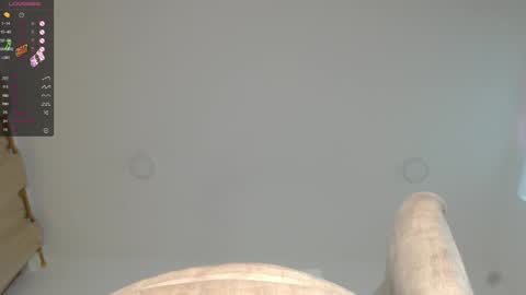 Snapshot of charlottehorny1 chatting on 12.15.24 charlottehorny1 online show from 12.15.24