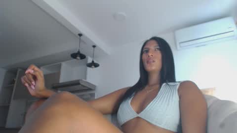 Snapshot of charlottehorny1 chatting on 10.18.25 charlottehorny1 online show from 10.18.25