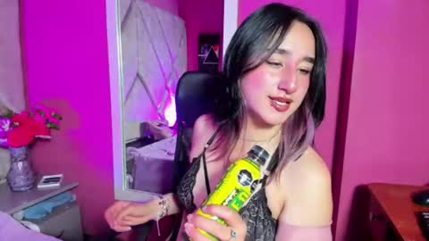 charlottestuart_ online show from 04.02.26
