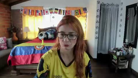 Snapshot of charlottewillson chatting on 06.17.26 Charlotte online show from 06.17.26