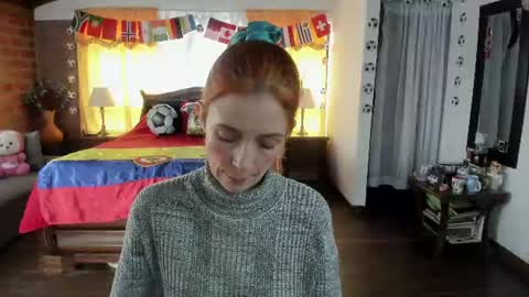 Snapshot of charlottewillson chatting on 06.18.26 Charlotte online show from 06.18.26