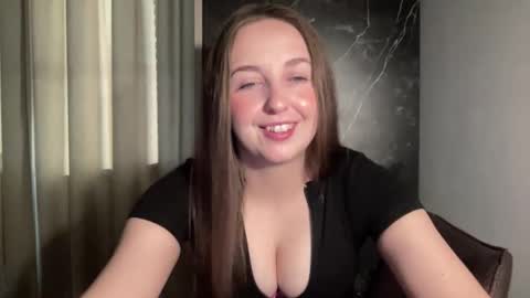 Snapshot of charlottexgold chatting on 05.14.26 CharlotteXGold online show from 05.14.26