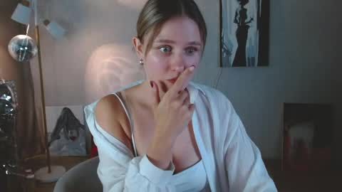 Michelle  online show from 06.10.26