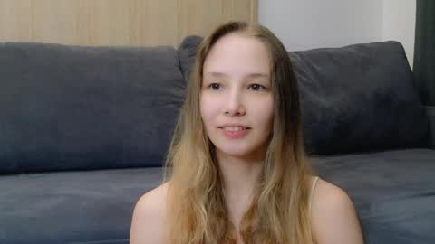 Snapshot of charming_evaa chatting on 03.27.26 Eva online show from 03.27.26