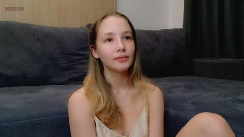 Snapshot of charming_evaa chatting on 04.29.26 Eva online show from 04.29.26