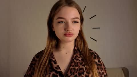 Snapshot of charoletteharles chatting on 03.04.26 Lolla online show from 03.04.26