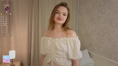 Snapshot of charoletteharles chatting on 03.25.26 Lolla online show from 03.25.26