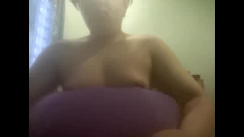 Snapshot of charr12 chatting on 12.18.25 charr12 online show from 12.18.25