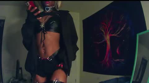 Snapshot of charr1barr chatting on 12.24.24 Miss Chocolate online show from 12.24.24