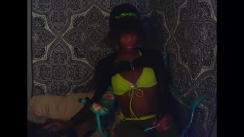 Snapshot of charr1barr chatting on 01.25.25 Miss Chocolate online show from 01.25.25