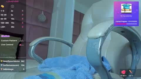 Snapshot of chartolotte__ chatting on 12.10.24 Andrea online show from 12.10.24