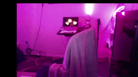 Snapshot of chase2attract chatting on 02.21.26 Chase2Attract online show from 02.21.26