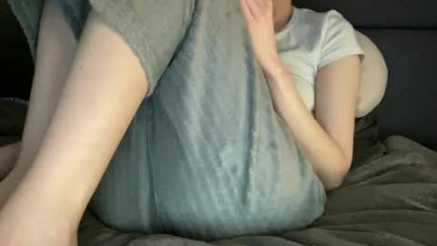 Snapshot of chase_vicky chatting on 05.20.26 Vicky online show from 05.20.26