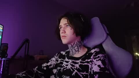 Snapshot of chasxr chatting on 12.21.25 Ryan online show from 12.21.25