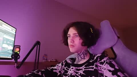 Snapshot of chasxr chatting on 12.22.25 Ryan online show from 12.22.25