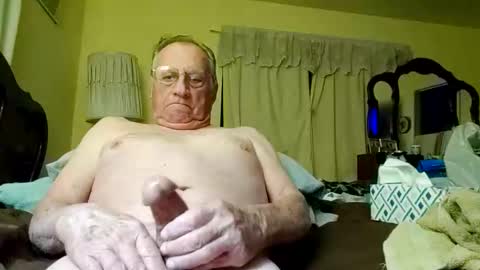 Snapshot of chatoffmale60 chatting on 11.04.25 chatoffmale60 online show from 11.04.25