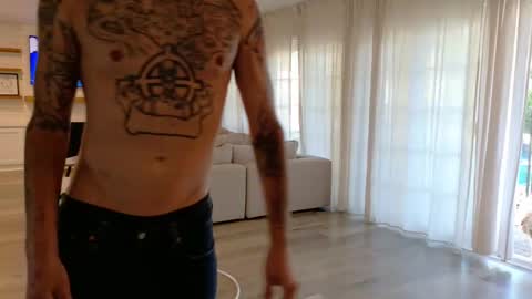 Snapshot of chaturhoe chatting on 09.29.25 Rockhard Cockstar N Roxynyes online show from 09.29.25