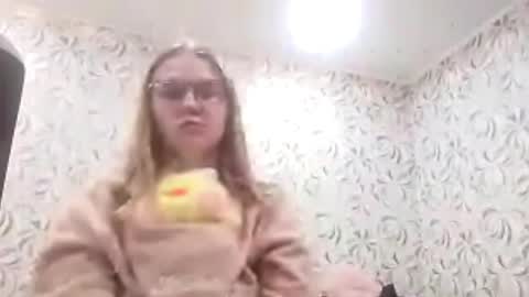 Olivia online show from 04.28.26