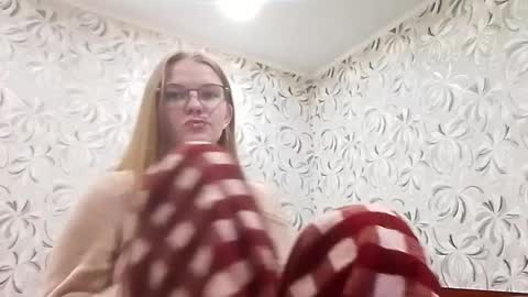 Olivia online show from 05.05.26
