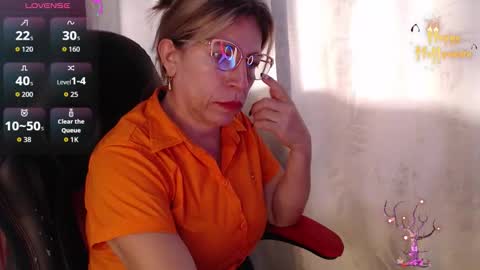 Snapshot of chayla_ruiz chatting on 12.04.25 CHAYLA VICTORIA RUIZ online show from 12.04.25