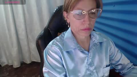 CHAYLA VICTORIA RUIZ  online show from 04.01.26