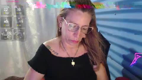 Snapshot of chayla_ruiz chatting on 05.12.26 CHAYLA VICTORIA RUIZ online show from 05.12.26