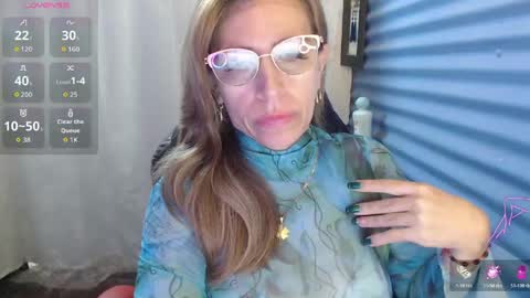 Snapshot of chayla_ruiz chatting on 06.08.26 CHAYLA VICTORIA RUIZ online show from 06.08.26