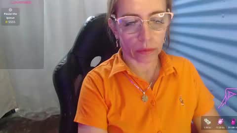 Snapshot of chayla_ruiz chatting on 06.15.26 CHAYLA VICTORIA RUIZ online show from 06.15.26