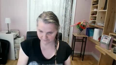 Snapshot of chealsiek chatting on 05.16.26 chealsiek online show from 05.16.26