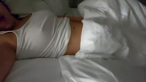 Snapshot of cheeekycouple02 chatting on 01.14.25 Cheeeky couple online show from 01.14.25