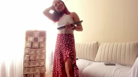 Regina Phalange online show from 12.04.25