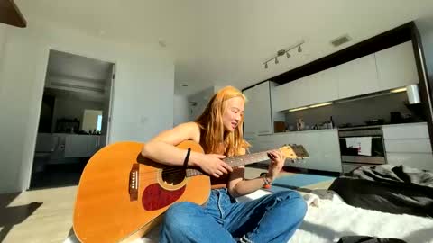 chellybear101 online show from 03.08.26