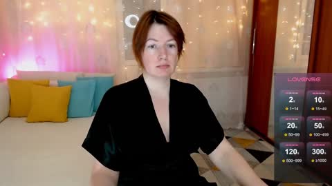 Snapshot of chelsey_rayne chatting on 01.08.25 Instagram faroffland online show from 01.08.25