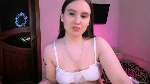 Snapshot of chelsyluxex chatting on 05.14.26 Chelsy Luxe online show from 05.14.26