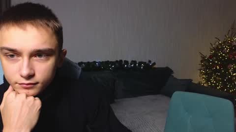 LUCASRYANPVT IS OPEN online show from 12.19.24