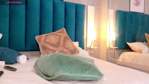   online show from 02.11.25